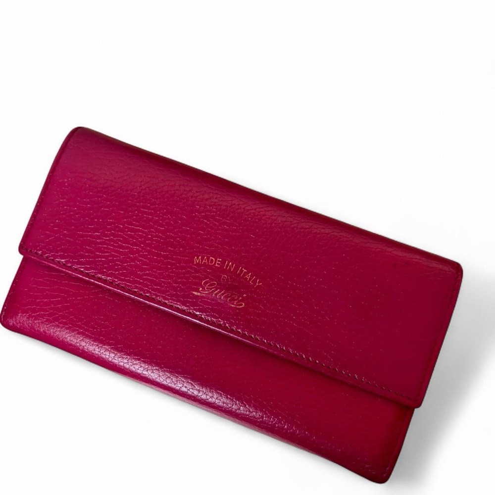 Gucci Fuchsia Pebbled Leather Clutch Wallet with Gold Stamp - Picture 6 of 8